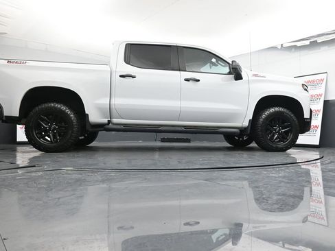 Used 2021 Chevrolet Silverado 1500 LT Trail Boss image 38