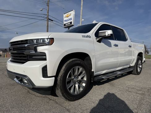 Used 2020 Chevrolet Silverado 1500 High Country w/ Technology Package image 2