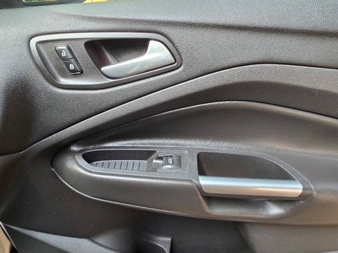 Used 2013 Ford C-MAX SEL FWD image 27