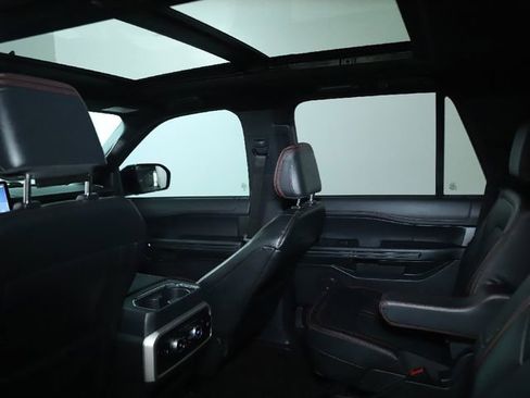 Used 2022 Ford Expedition Limited image 29