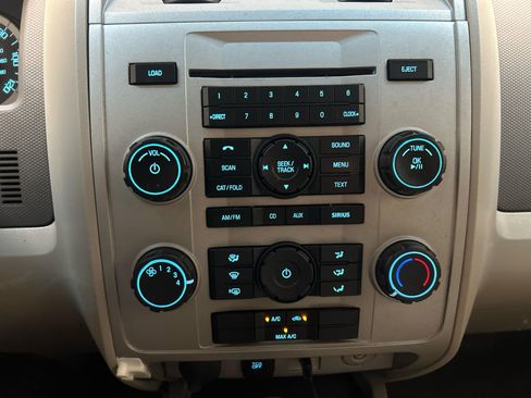 Used 2012 Ford Escape XLT image 16