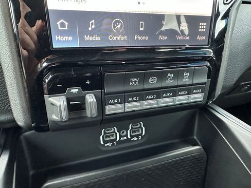 Used 2024 RAM 2500 Laramie w/ Sport Appearance Package AWD/4WD image 25