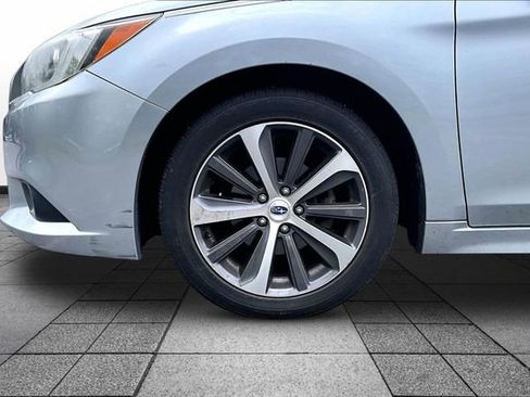 Used 2017 Subaru Legacy 2.5i Limited AWD/4WD image 4