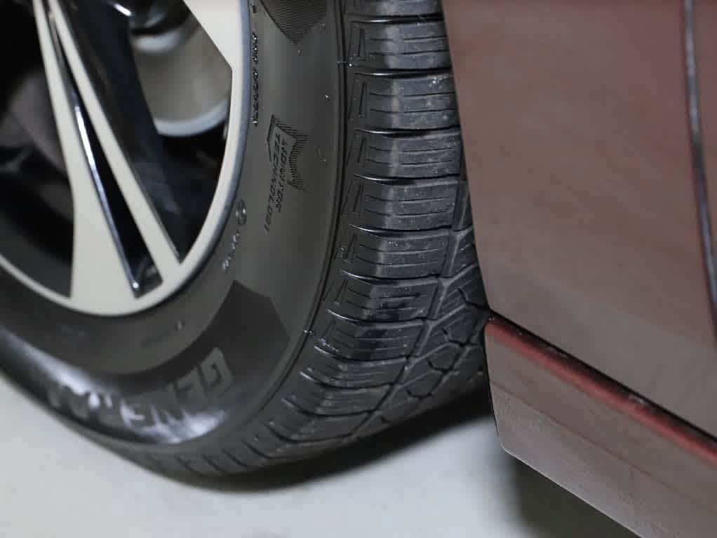 Used 2023 Nissan Sentra SV w/ All-Weather Package FWD image 35