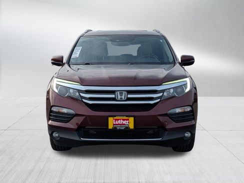 Used 2018 Honda Pilot Touring image 2
