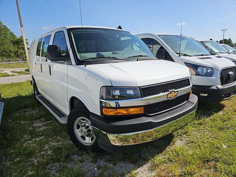 Used 2025 Chevrolet Express 2500 w/ Driver Convenience Package RWD image 1
