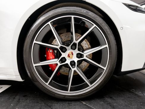 Certified 2026 Porsche 911 Targa 4 GTS AWD/4WD image 42