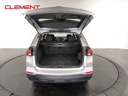 Used 2022 Chevrolet Equinox LS image 9