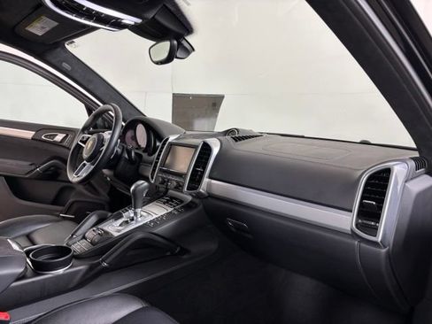 Used 2016 Porsche Cayenne GTS AWD/4WD image 23