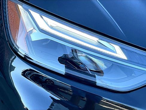 Used 2023 Audi Q5 2.0T Premium w/ Convenience Package image 27