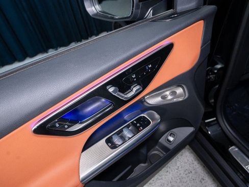 New 2026 Mercedes-Benz GLC 300 image 11