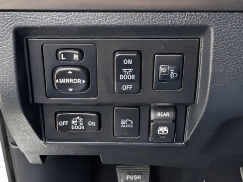 Used 2019 Toyota Tundra SR5 w/ SR5 Upgrade Package AWD/4WD image 23