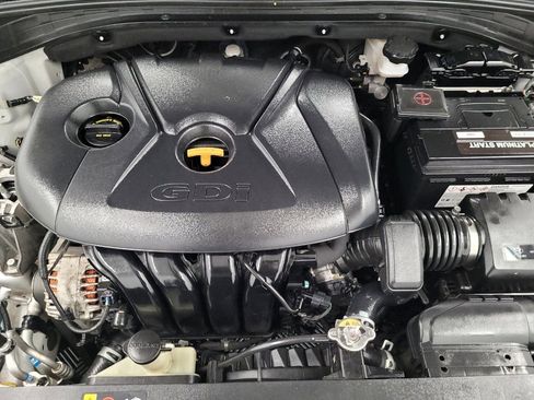 Used 2018 Hyundai Elantra GT FWD image 30