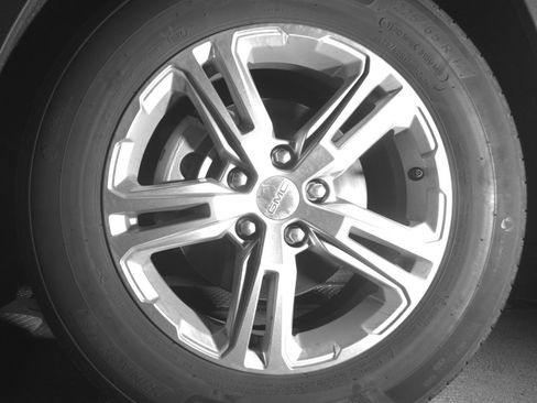 Used 2024 GMC Terrain SLE FWD image 12