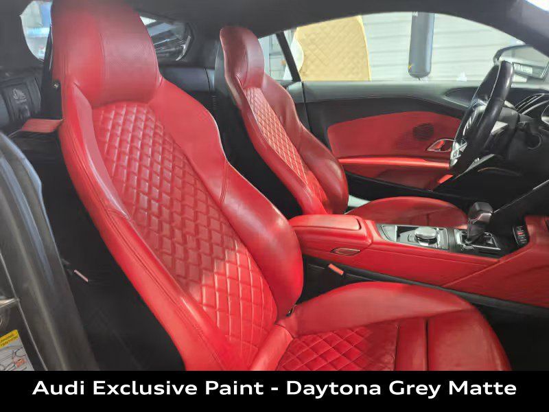 Used 2017 Audi R8 V10 w/ Carbon Exterior Package AWD/4WD image 16