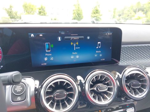 Certified 2025 Mercedes-Benz GLB 250 GLB 250 image 22