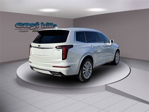 Used 2020 Cadillac XT6 Premium Luxury image 3