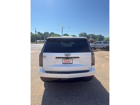 Used 2025 Cadillac Escalade Sport w/ Touring Package AWD/4WD image 4