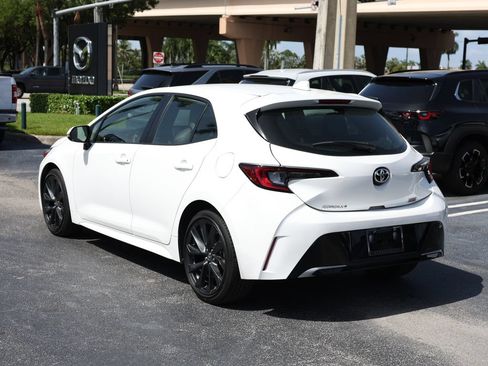 Used 2025 Toyota Corolla XSE FWD image 5