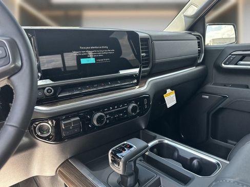 New 2026 Chevrolet Silverado 1500 LT Trail Boss w/ Convenience Package II AWD/4WD image 10