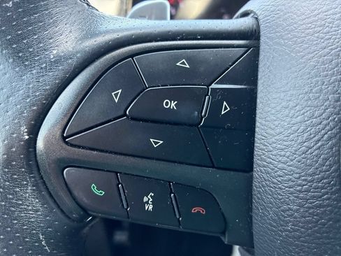 Used 2018 Dodge Durango R/T w/ Technology Group RWD image 8