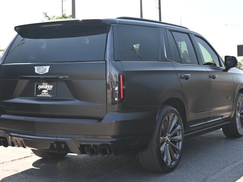 Used 2025 Cadillac Escalade V image 19