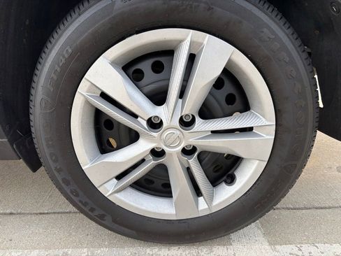 Used 2025 Nissan Kicks Play S image 8