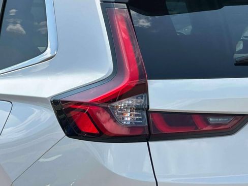 Certified 2025 Honda CR-V LX image 8