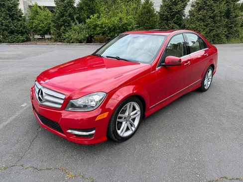 Used 2013 Mercedes-Benz C 300 4MATIC Sedan image 7