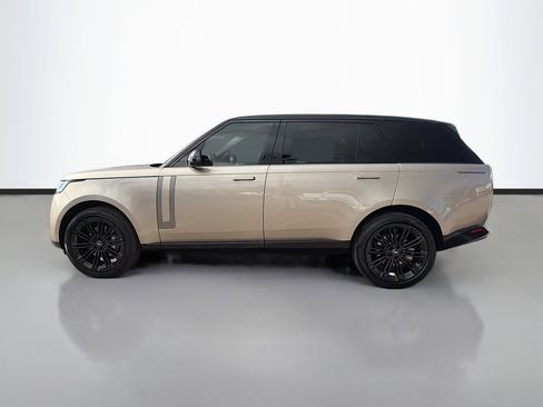 Used 2024 Land Rover Range Rover Long Wheelbase SE image 2
