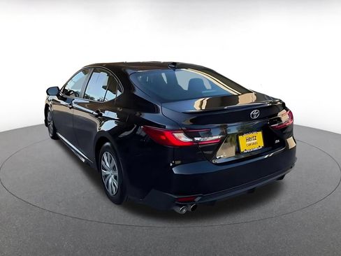 Used 2025 Toyota Camry SE FWD image 10