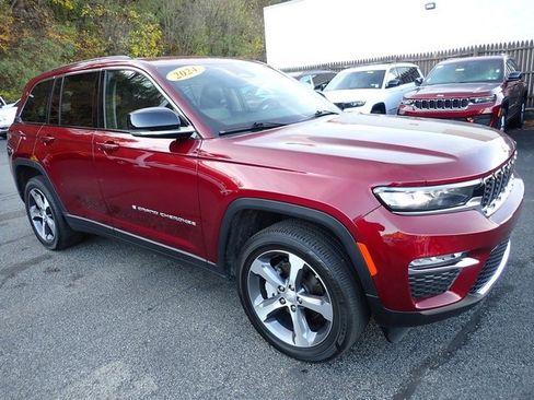 Certified 2024 Jeep Grand Cherokee Limited image 9