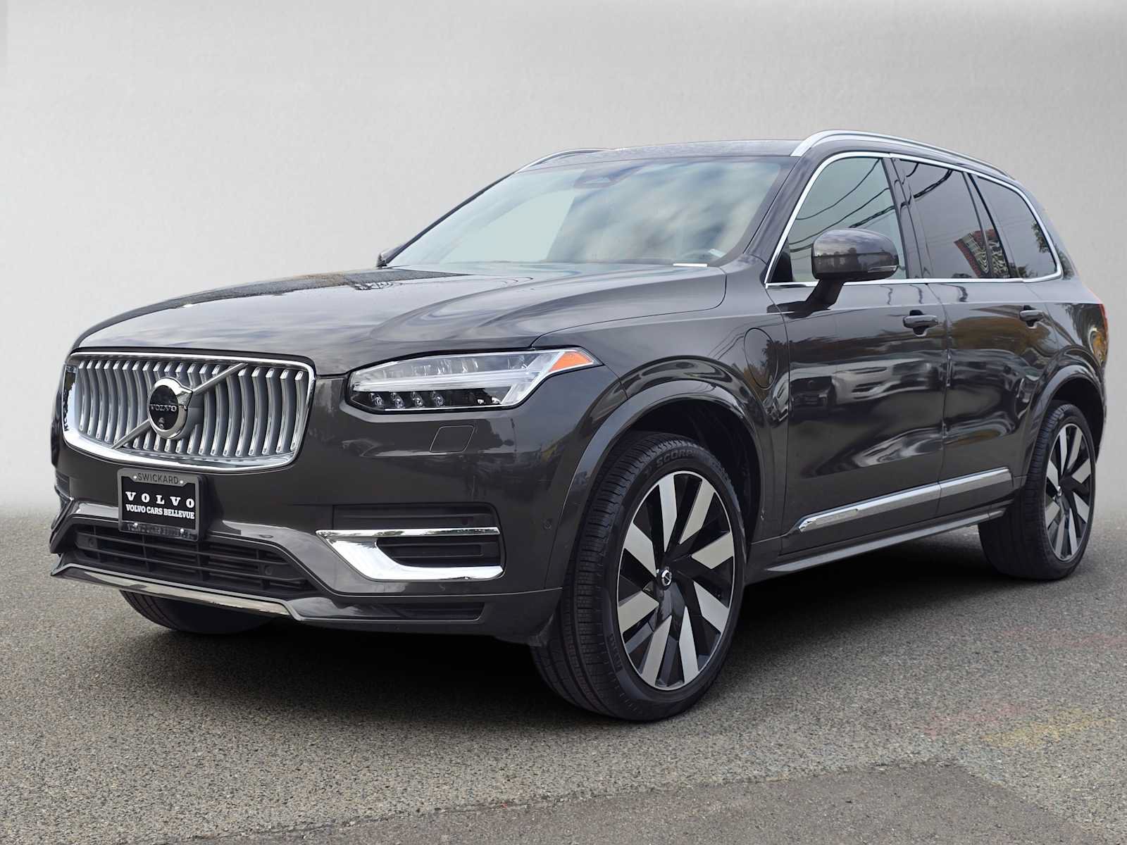 Certified 2024 Volvo XC90 T8 Ultimate w/ Protection Package Premier AWD/4WD image 8