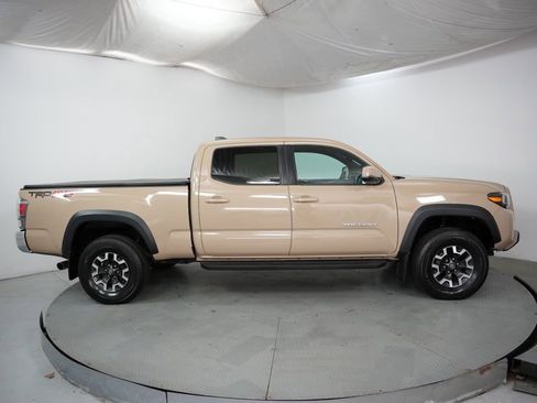 Used 2020 Toyota Tacoma TRD Off-Road image 5