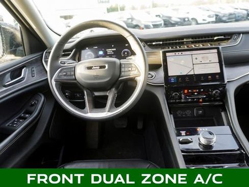 Used 2023 Jeep Grand Cherokee Limited w/ Luxury Tech Group II image 11