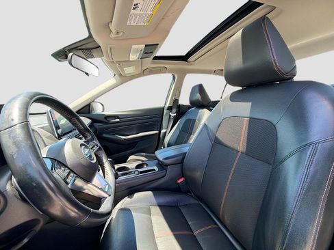 Used 2020 Nissan Altima 2.5 SR w/ Premium Package FWD image 12