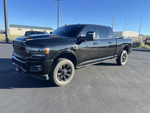 Used 2024 RAM 2500 Limited image 4
