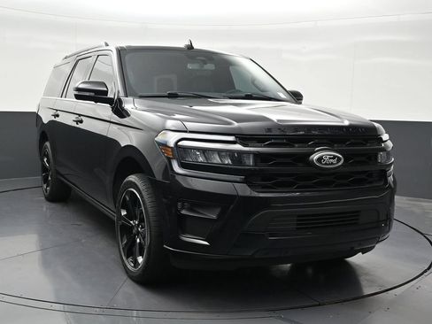 Used 2024 Ford Expedition Max Limited AWD/4WD image 8
