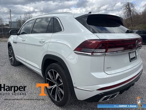 Used 2025 Volkswagen Atlas Cross Sport SEL Premium R-Line image 3