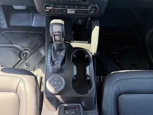New 2026 Ford Bronco Badlands AWD/4WD image 14