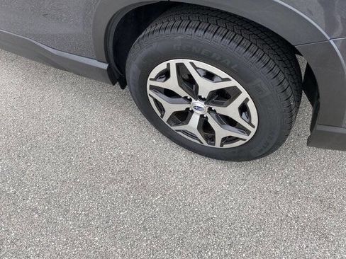 Used 2021 Subaru Forester Premium image 9