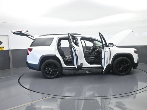 Used 2023 GMC Acadia SLE w/ Driver Convenience Package FWD image 76