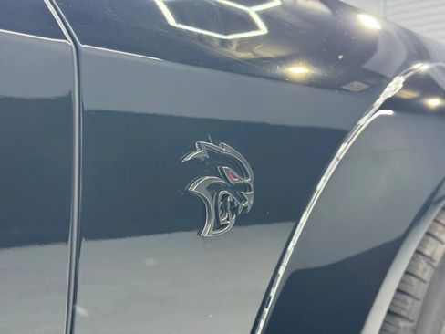 Used 2019 Dodge Challenger SRT Hellcat Redeye image 5