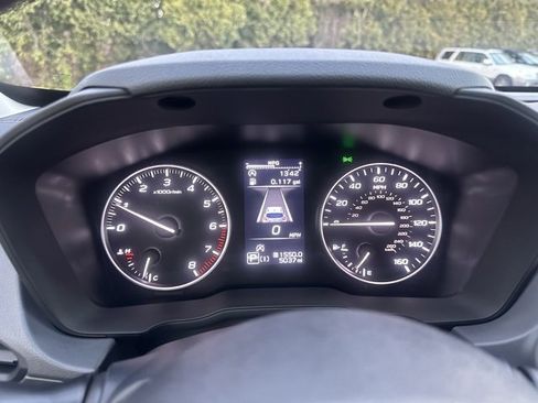 Used 2025 Subaru Crosstrek 2.0i Premium image 17