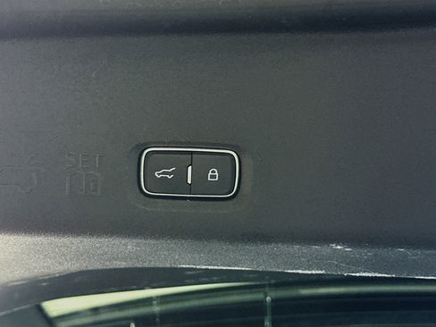 Used 2025 Ford Expedition Active AWD/4WD image 32