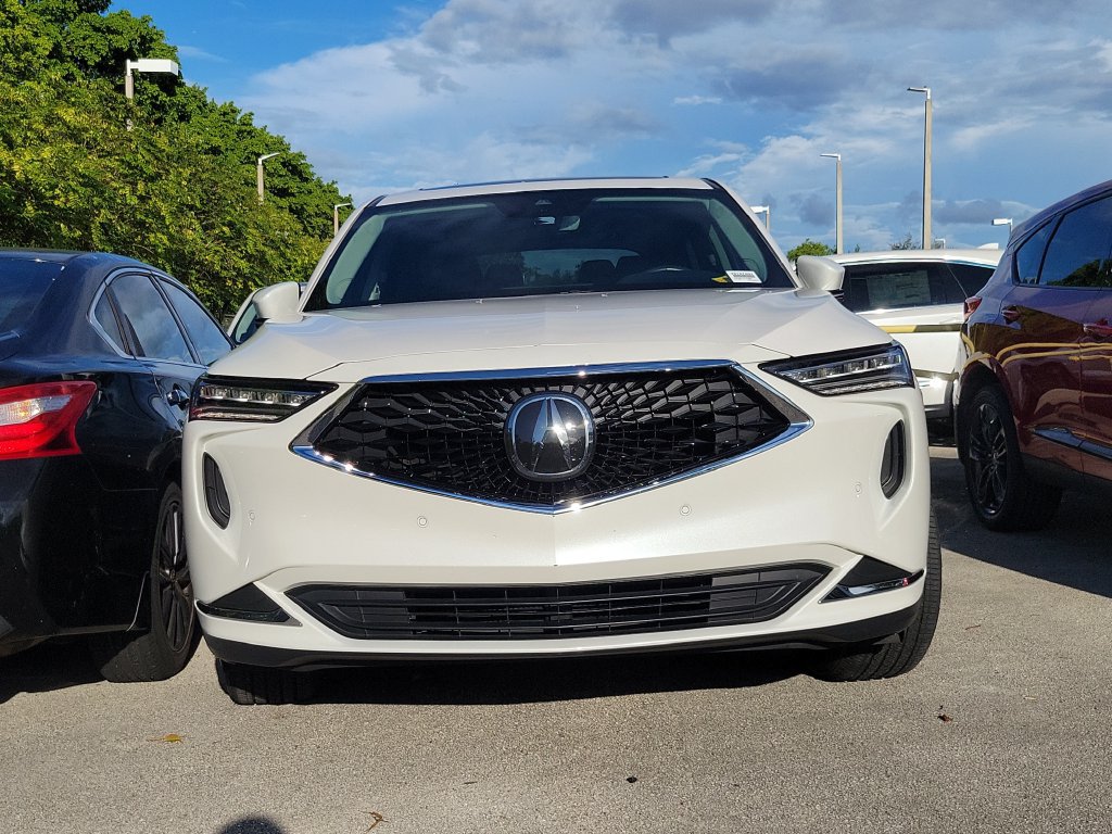 Used 2024 Acura MDX w/ Technology Package FWD image 3