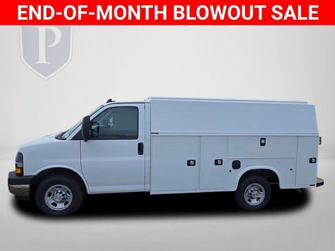 New 2025 Chevrolet Express 3500 w/ Power Convenience Package RWD image 10