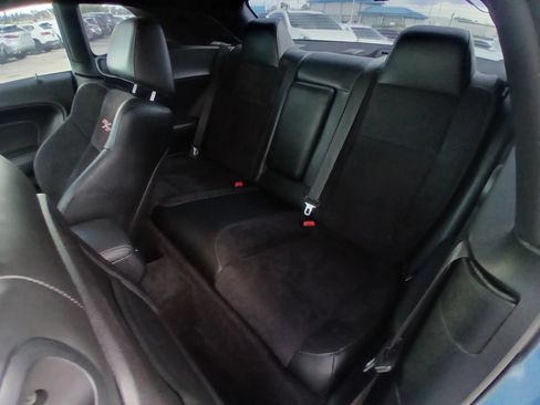 Used 2016 Dodge Challenger R/T Scat Pack w/ Leather Interior Group RWD image 12