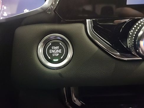 Used 2026 GMC Canyon Elevation w/ Convenience Package image 26