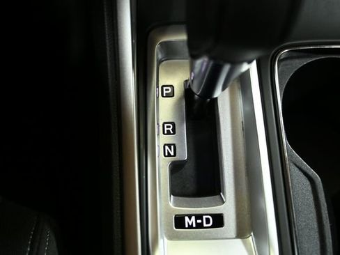 Used 2022 Subaru Ascent Premium w/ Convenience Package image 28